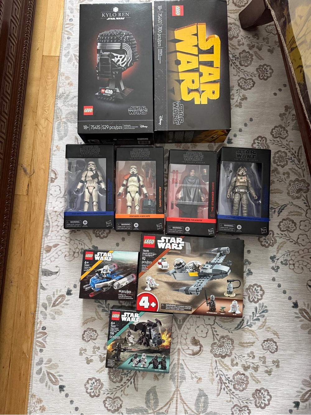 Lego Star Wars Black and Yellow Boxed Sets with Assorted Minifigures